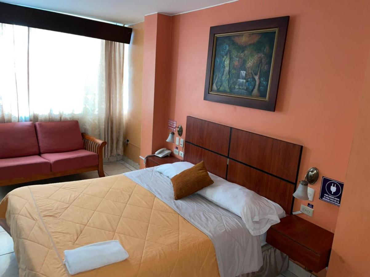Tropical Inn Hotel 과야킬 외부 사진