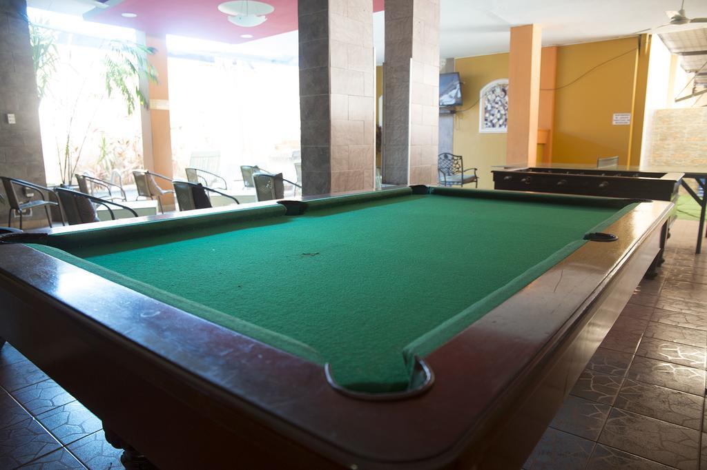 Tropical Inn Hotel 과야킬 외부 사진