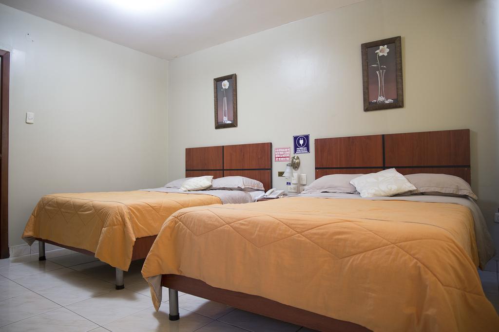 Tropical Inn Hotel 과야킬 외부 사진