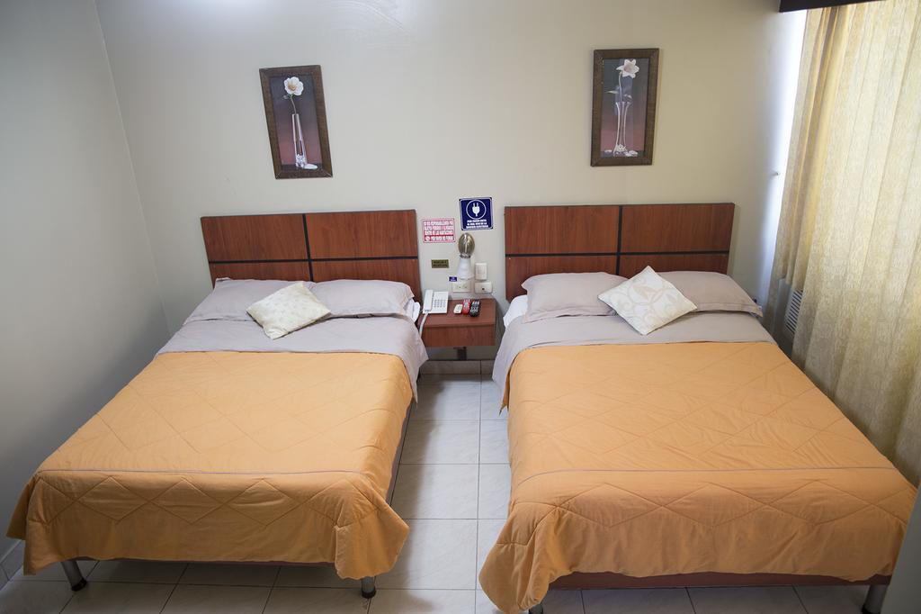 Tropical Inn Hotel 과야킬 외부 사진